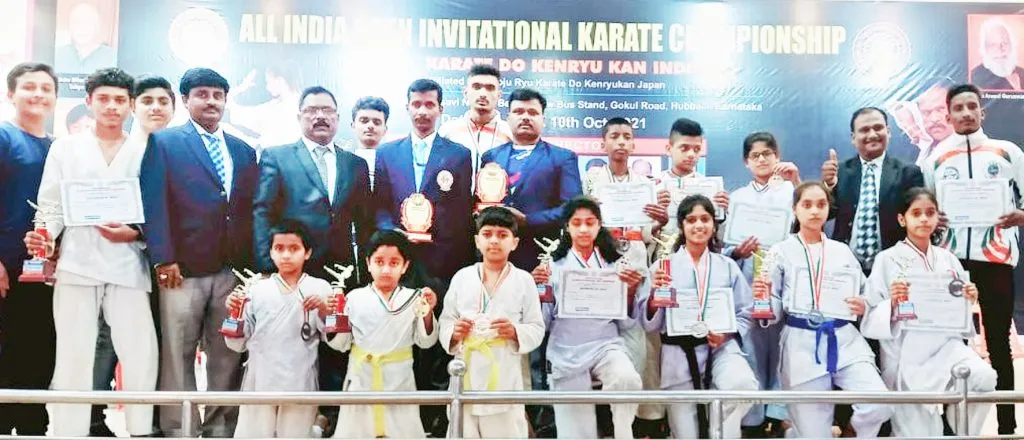 शुटोकॉन कराटे स्पोर्ट्स अकादमीच्या कराटेपटूंचे यश