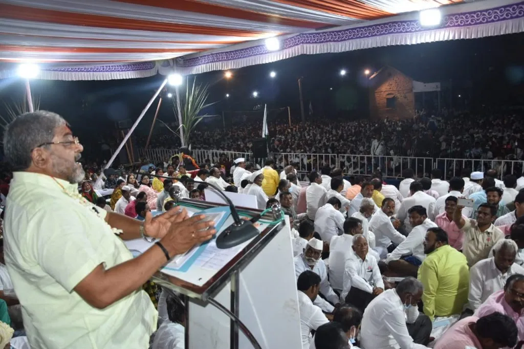 उसाला 3300 दर मिळावा स्वाभिमानीच्या ऊस परिषदेत ठराव