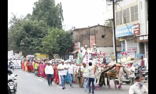 मोदींना मतदानातून झटका द्या