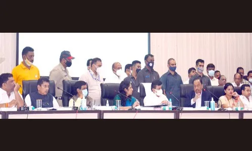 ‘उणीधुणी’ काढलीच, पण वेळही पाळली