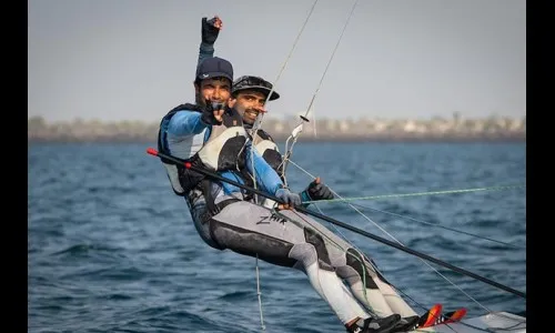 केसी गणपती, वरूण ठक्कर यांना सुवर्ण