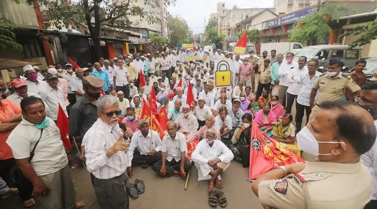 दोन महिन्यानंतर `कुलूप घाला’ आंदोलन