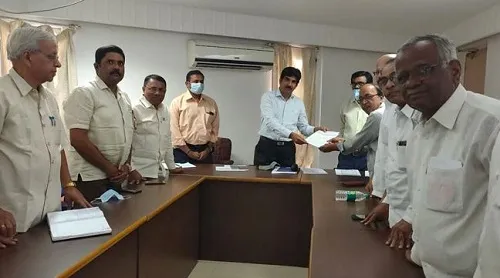 शेतकऱ्यांची वीज तोडाल तर याद राखा!