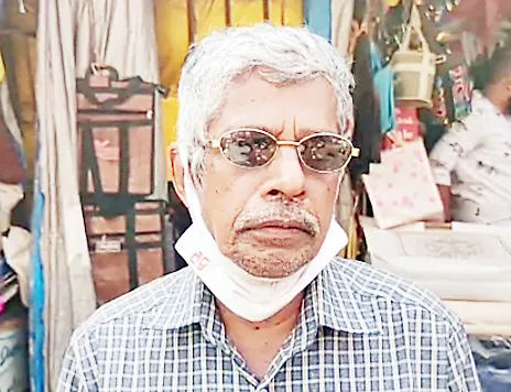 हटविलेल्या गाडय़ाच्या जागी बेकायदा अतिक्रमण