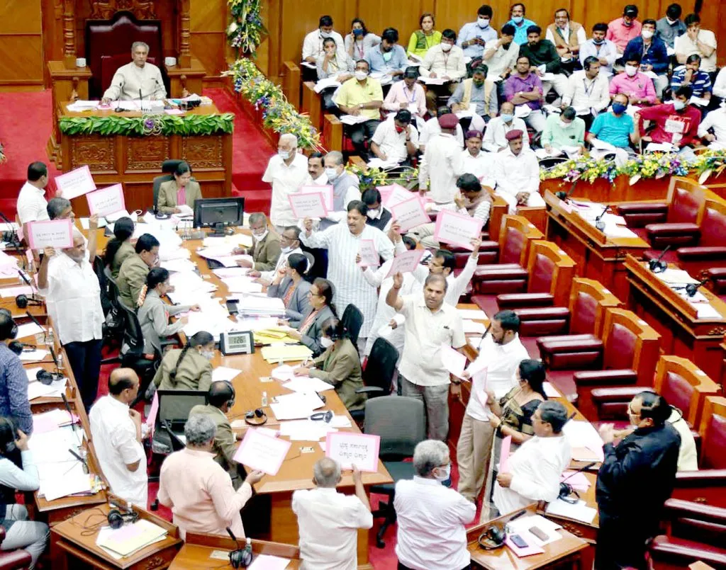 गोंधळातच प्रश्न अन् उत्तरे!