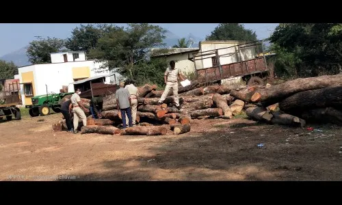 आधुनिक विचारधारा नजरेसमोर ठेवून पुढे जाण्याची गरज