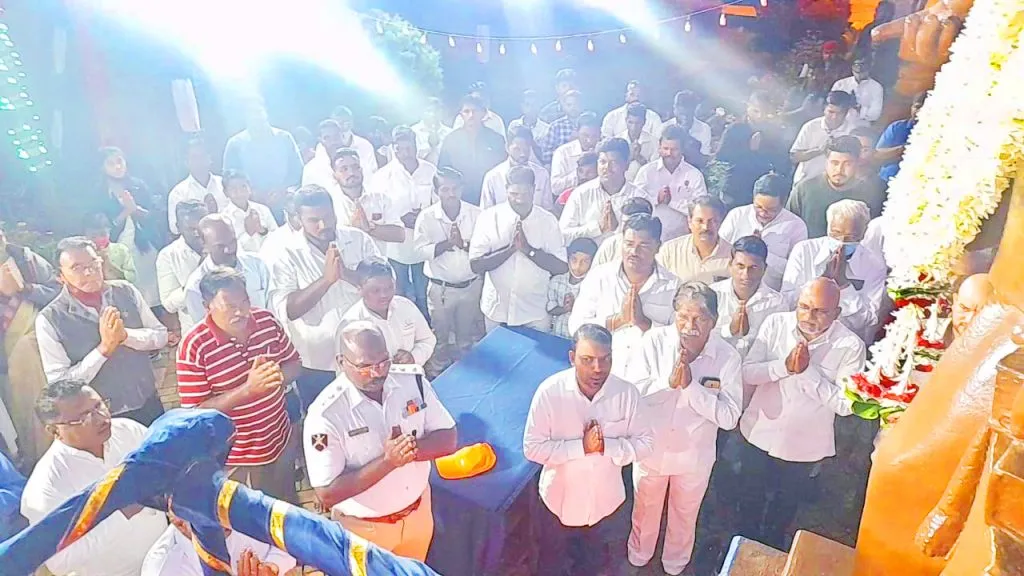 महापरिनिर्वाण दिनानिमित्त शहरातून प्रकाशफेरी