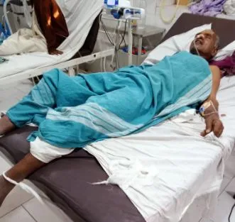 दमदाटी करून जमीन खरेदी केल्याने शेतकऱ्याचा आत्महत्येचा प्रयत्न