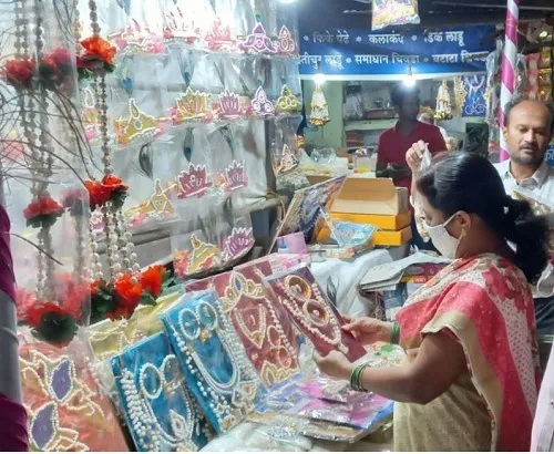 सांगली : हलव्याचे तयार दागिने बाजारात