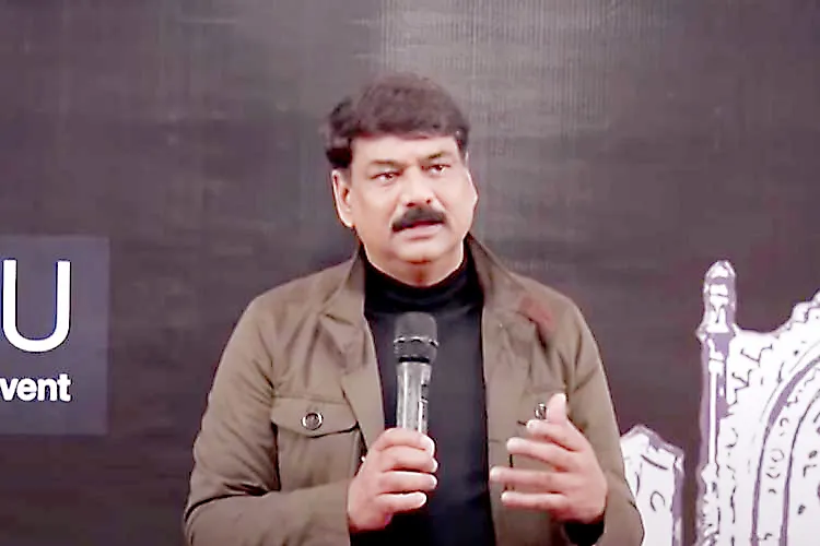 प्रख्यात पत्रकार कमाल खान यांचे निधन