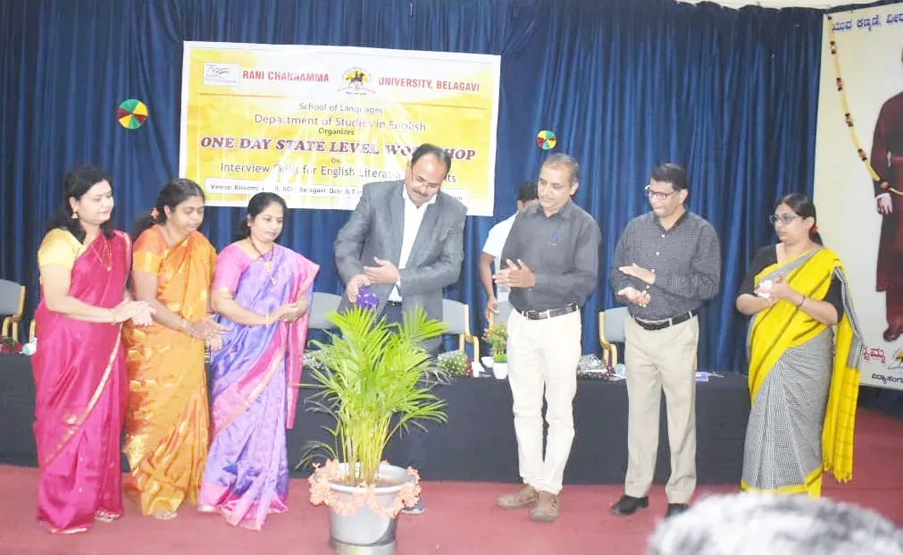 नेतृत्त्वगुण अंगिकारणे काळाची गरज