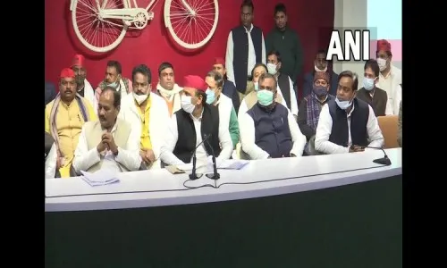 माजी मंत्री दारासिंह चौहान ‘सप’मध्ये सामील