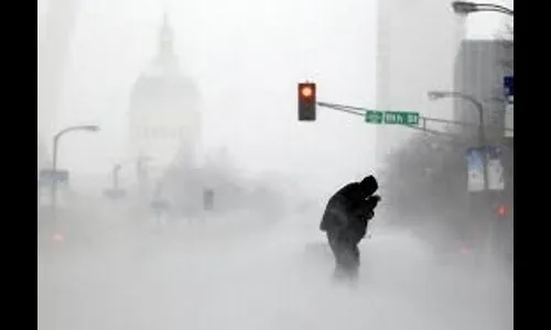 अमेरिकेत हिमवादळ, न्यूयॉर्क अन् बोस्टनमध्ये वीज गुल