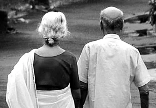 आई वडिलांचा सांभाळ न करणाऱ्या दोन्ही पुत्रावर गुन्हा दाखल