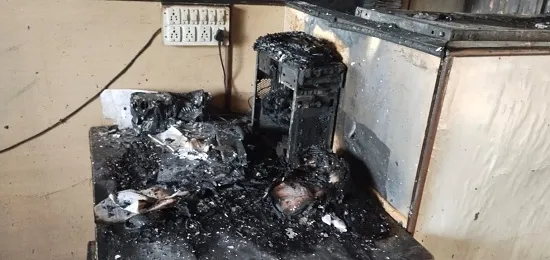 कागल महावितरण उपविभागीय कार्यालयात आग; लाखो रुपयांचे साहित्य जाळून खाक