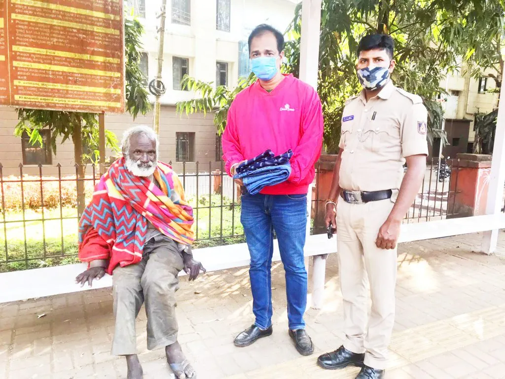 फेसबुक फ्रेंड्स सर्कल-पोलिसांच्या मदतीने पंजाबचा वृद्ध पोहोचला घरी