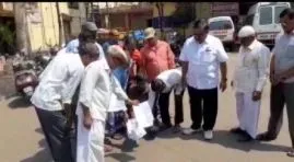 कबनूर येथे शासनाच्या नव्या एफआरपी परिपत्रकाची ”स्वाभिमानी”कडून होळी