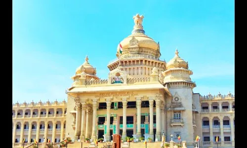 मंत्री-आमदारांच्या वेतन, भत्त्यात होणार वाढ