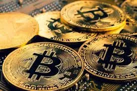 300 कोटींच्या बिटकॉईनसाठी व्यापाऱ्याचे अपहरण, पोलीस शिपायासह 8 जणांना बेड्य़ा