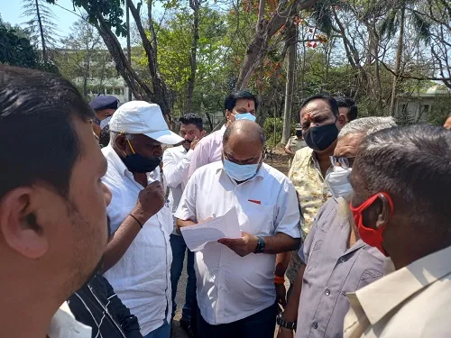 परिवहन मंत्र्यांची आरटीओ कार्यालयाला अचानक भेट