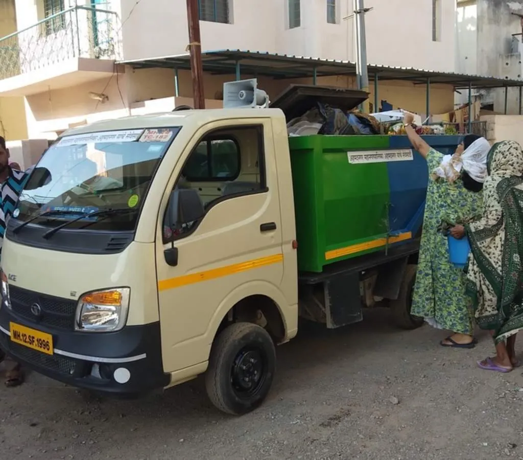 कचरागाडी कामगारांच्या EPF, ESI वर ठेकेदाराचा डल्ला