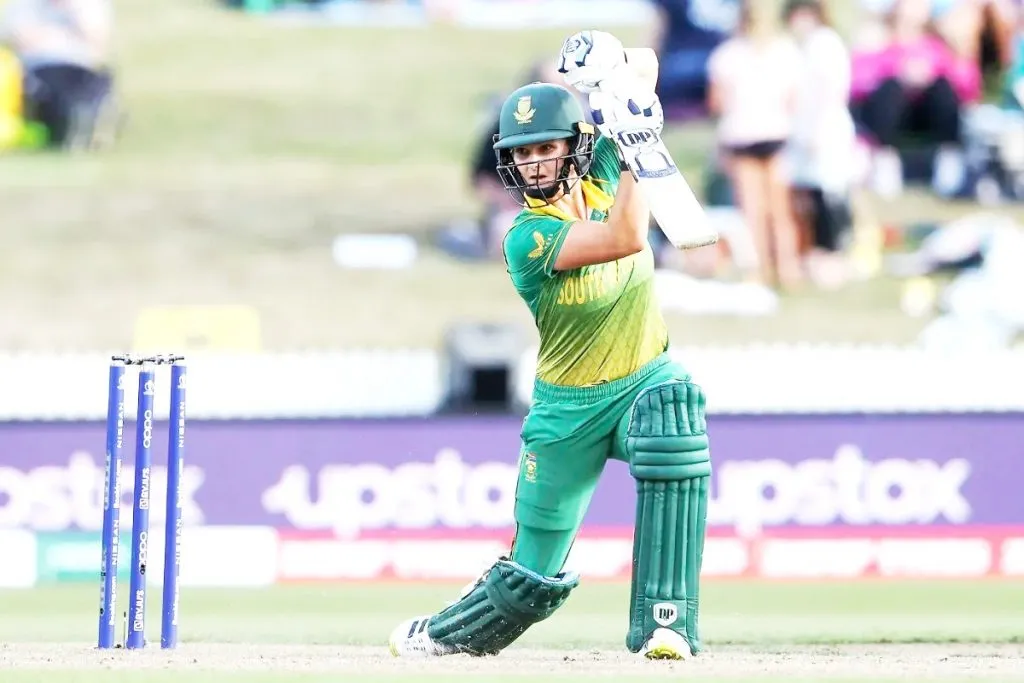 द.आफ्रिकेची अपराजित घोडदौड कायम