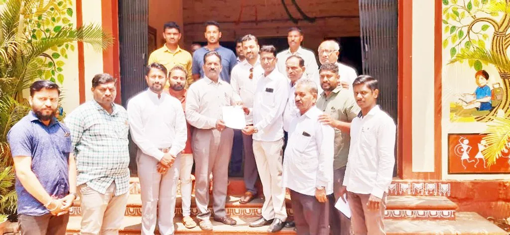 शिक्षक भरतीत मराठीला प्राध्यान्य द्या!