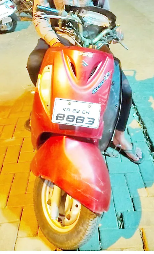 वाहन क्रमांक बदलून पोलिसांना चकवा