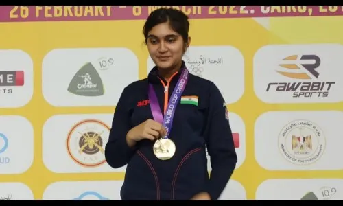 भारतीय महिला नेमबाज अंतिम फेरीत