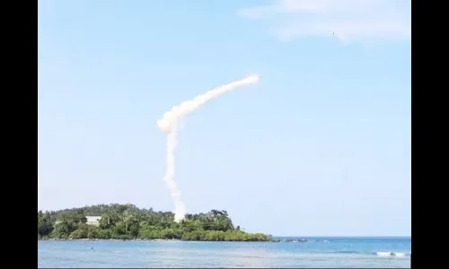 अंदमानमध्ये ब्राह्मोसच्या वाढीव पल्ल्याची चाचणी