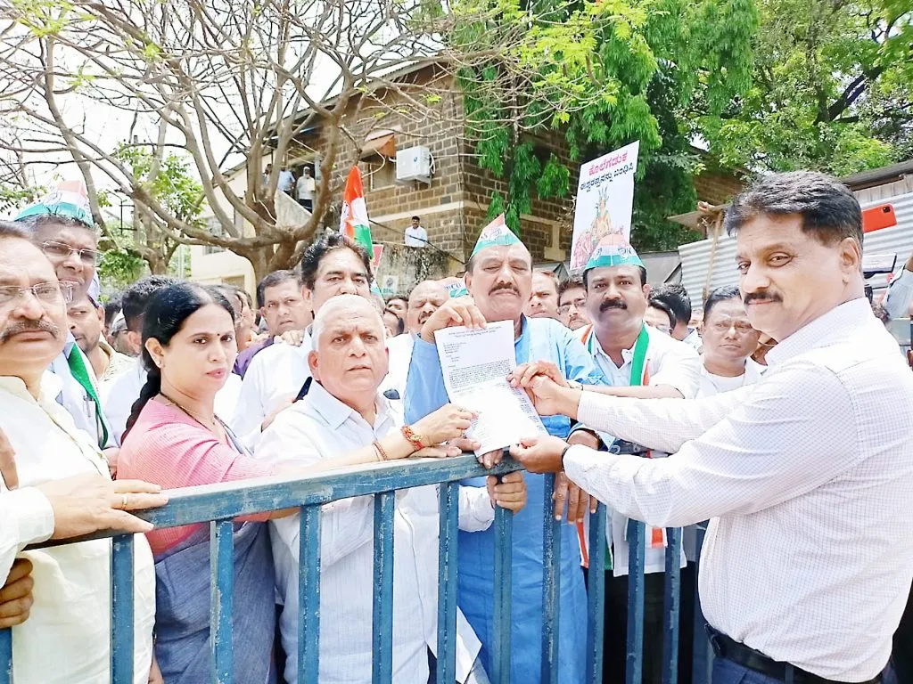 भाजपविरोधात काँग्रेसचा मोर्चा