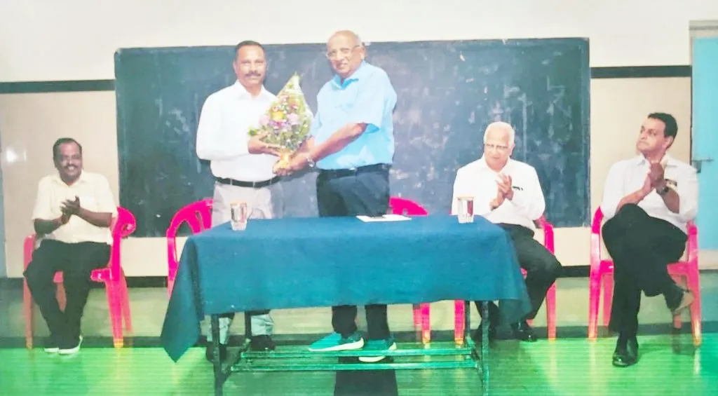 एम. व्ही. हेरवाडकर शाळेमध्ये सुधीर कुसाणे यांचे मार्गदर्शन