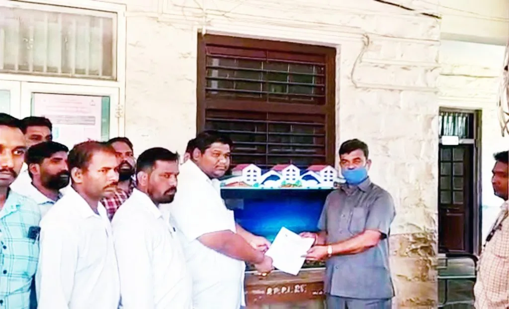 मराठी शाळांवर कन्नड सीआरपी लादू नका