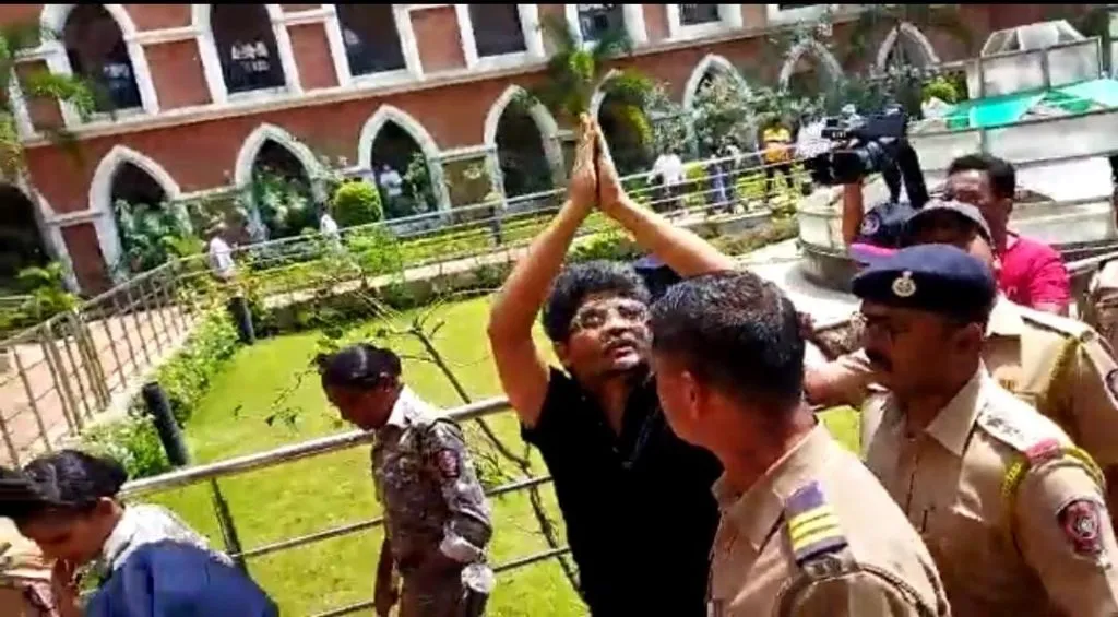 सदावर्ते यांचा अडचणींचा वनवास संपता संपेना, आता ‘हे’ पोलीस ताब्यात घेण्याची शक्यता