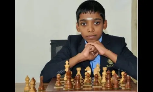 आर. प्रज्ञानंद उपांत्यपूर्व फेरीत