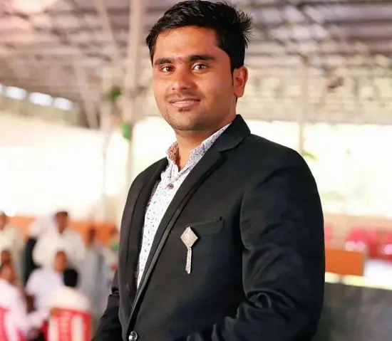 नियतीने हिरावला घरचा कर्ता पुरुष…