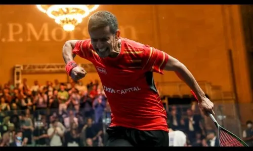 सौरव घोषाल उपांत्य फेरीत दाखल