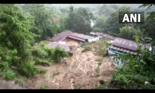 आसाममध्ये अतिवृष्टीमुळे पूरसदृश स्थिती