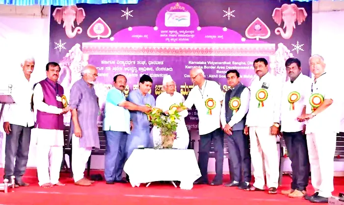 गोव्यातील कन्नड भाषिक गोमंतकीयच, आमदार दाजी साळकर