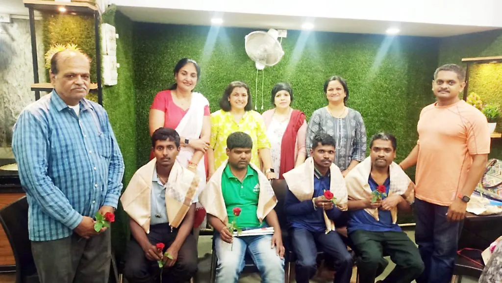 जायंट्स सहेलीतर्फे खास व्यक्तींचा सत्कार