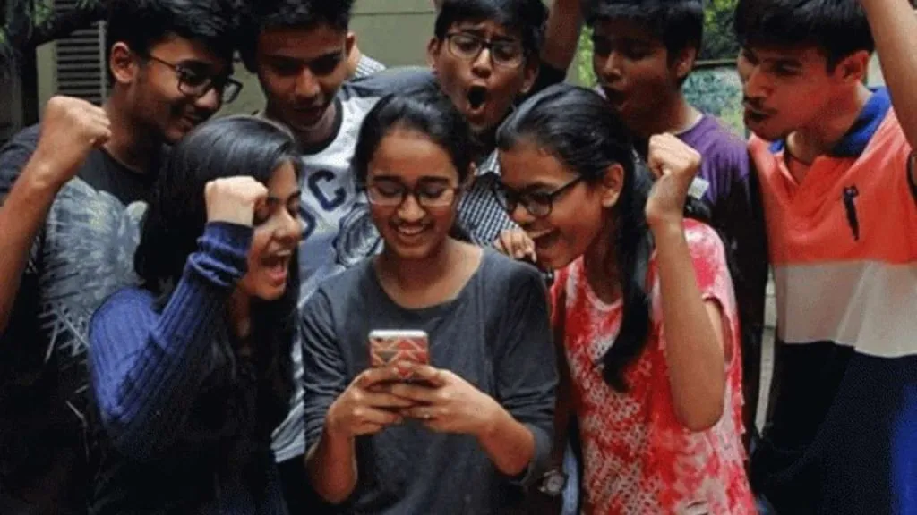 HSC RESULT; बारावीत कोकण ऑलवेज टॉप, मुलींची प्रथा कायम