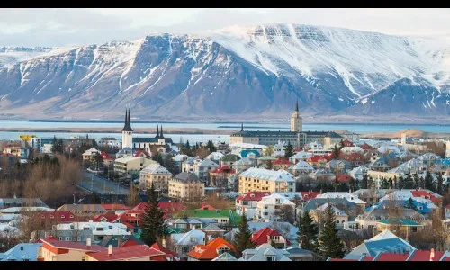 आइसलँड सर्वात शांतिपूर्ण देश