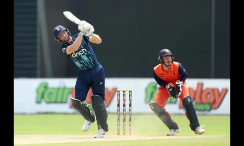 इंग्लंडचा वनडे क्रिकेटमध्ये 498 धावांचा विश्वविक्रम!