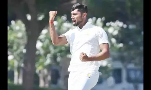 कर्नाटकाला 198 धावांची आघाडी