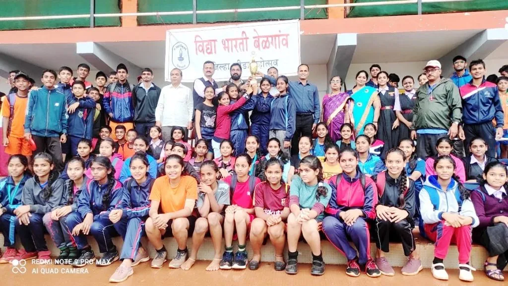 संत मीरा संघाला सर्वसाधारण विजेतेपद