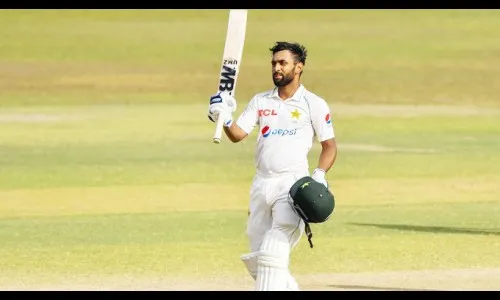 पाकला विजयासाठी 120 धावांची गरज