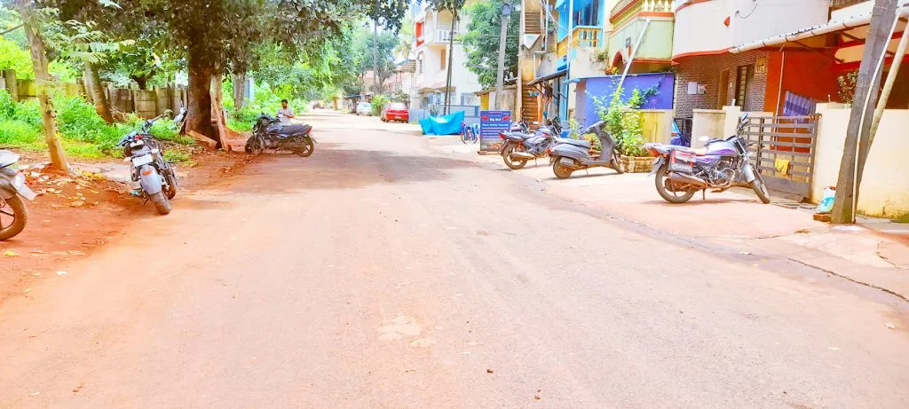 चिदंबरनगर-अनगोळ येथील गटारी अस्वच्छ