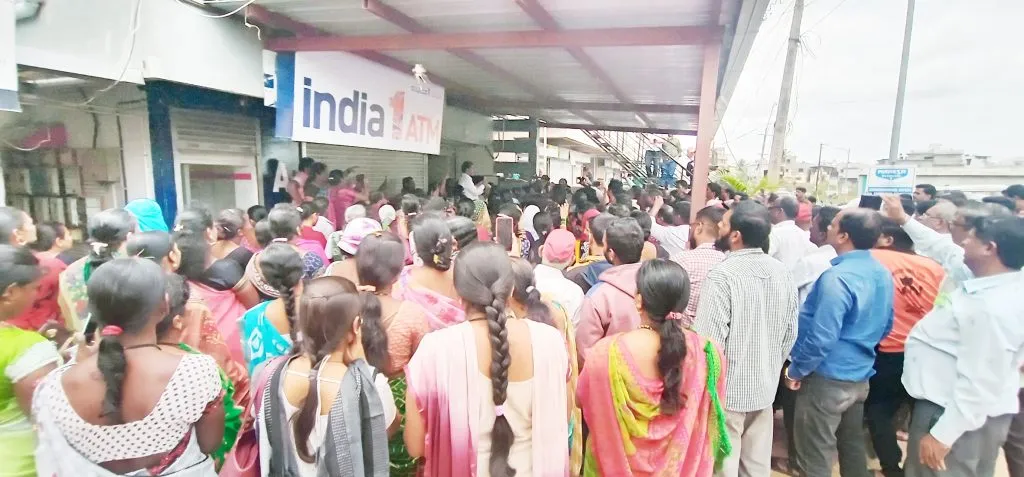 रोजगाराच्या नावाखाली कोटय़वधींची फसवणूक