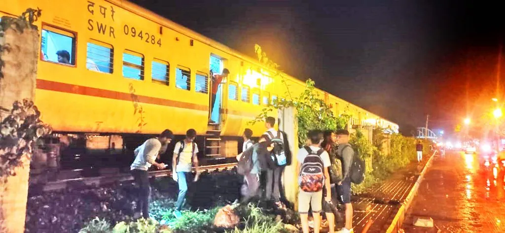 रेल्वे फाटकात, बेळगावकरांचा जीव धोक्यात!