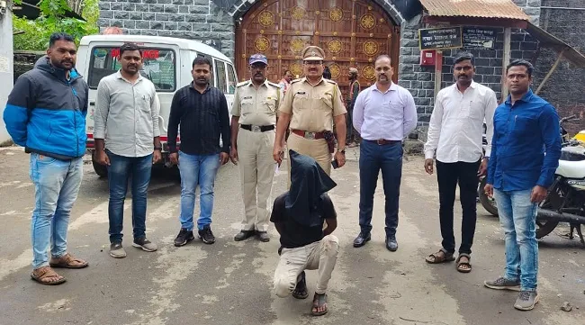 सराईत दुचाकी चोरट्य़ास शहर पोलिसांनी केले जेरबंद